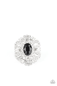 Paparazzi Rings Iceberg Ahead - Black