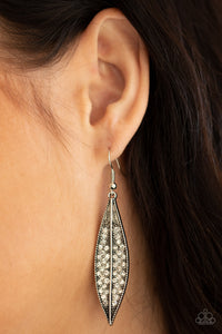 Paparazzi Earrings Hearty Harvest - White