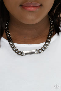 Paparazzi Necklaces Urban Royalty - Black