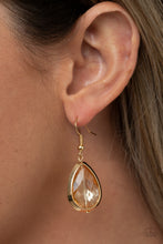 Load image into Gallery viewer, Paparazzi Earrings Drop-Dead Duchess - Gold
