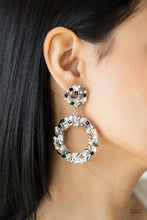 Load image into Gallery viewer, Party Ensemble - Black earring
