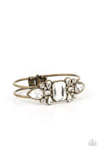 Load image into Gallery viewer, Call Me Old-Fashioned - Brass bracelet
