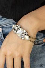 Load image into Gallery viewer, Call Me Old-Fashioned - Brass bracelet
