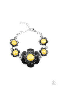 Paparazzi Bracelets Badlands Blossom - Yellow