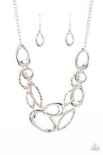 Load image into Gallery viewer, Paparazzi Necklaces Game OVAL - Silver
