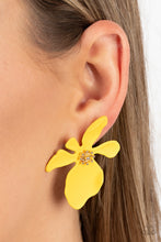 Load image into Gallery viewer, Hawaiian Heiress - Yellow earrings
