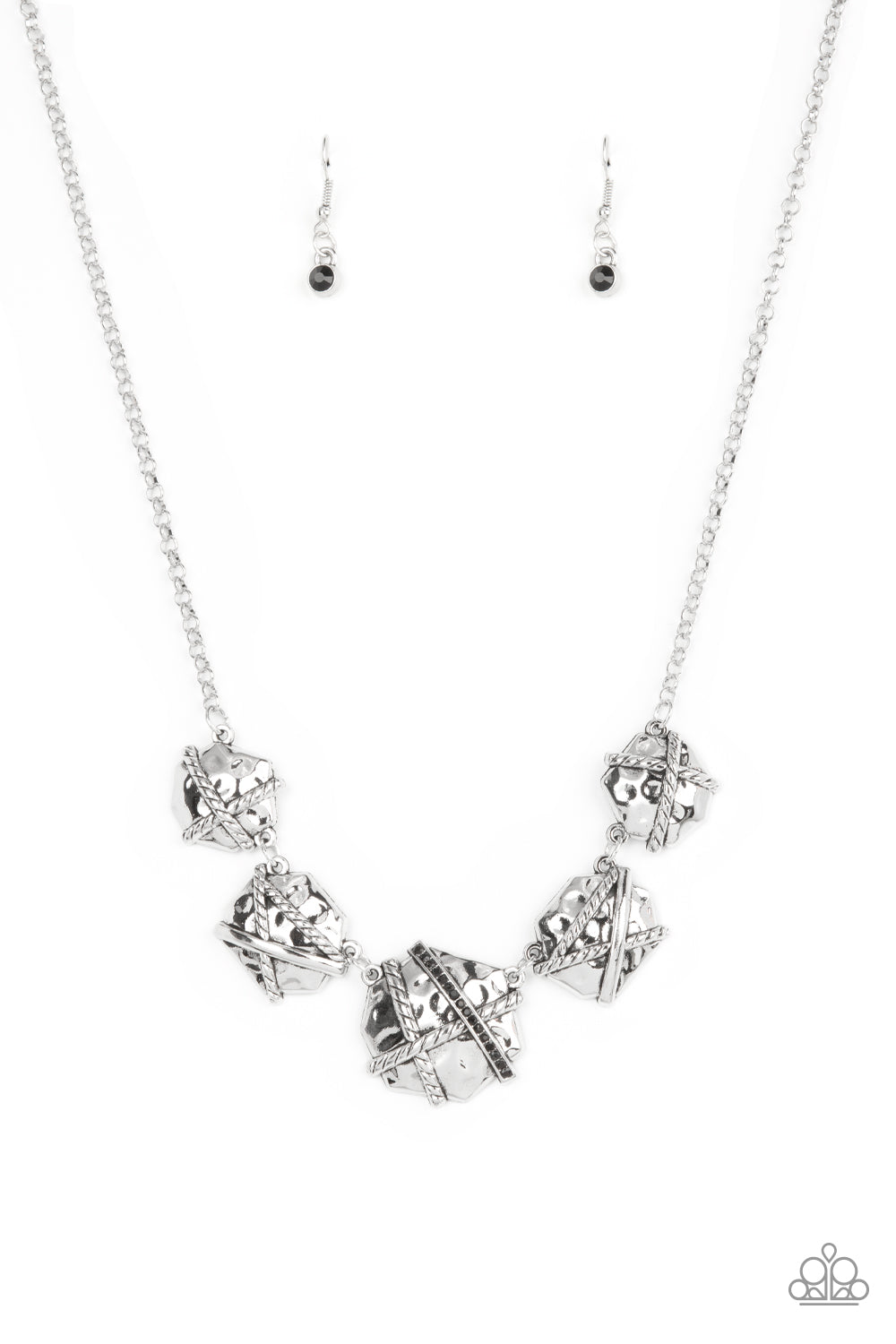 Keep Guard - Black necklace