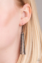 Load image into Gallery viewer, Paparazzi Necklaces Beat Box Queen - Black
