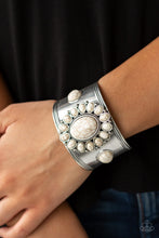 Load image into Gallery viewer, Paparazzi Bracelets Room To Roam - White
