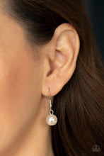 Load image into Gallery viewer, Paparazzi Necklaces Battle of the Bombshells - White
