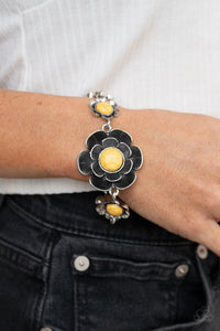 Paparazzi Bracelets Badlands Blossom - Yellow