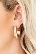 Load image into Gallery viewer, Paparazzi Earrings Cash Flow - Gold
