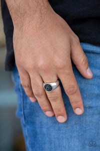 Paparazzi Rings Carbon Print - Black