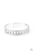 Load image into Gallery viewer, Paparazzi Bracelets Couture Court - White
