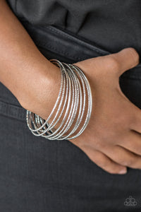Paparazzi Bracelets Bangle Babe - Silver