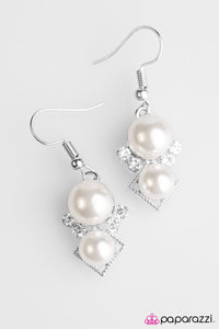 Paparazzi Earring Mrs. Gatsby White