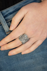 Paparazzi Rings Scandalous Shimmer - Silver