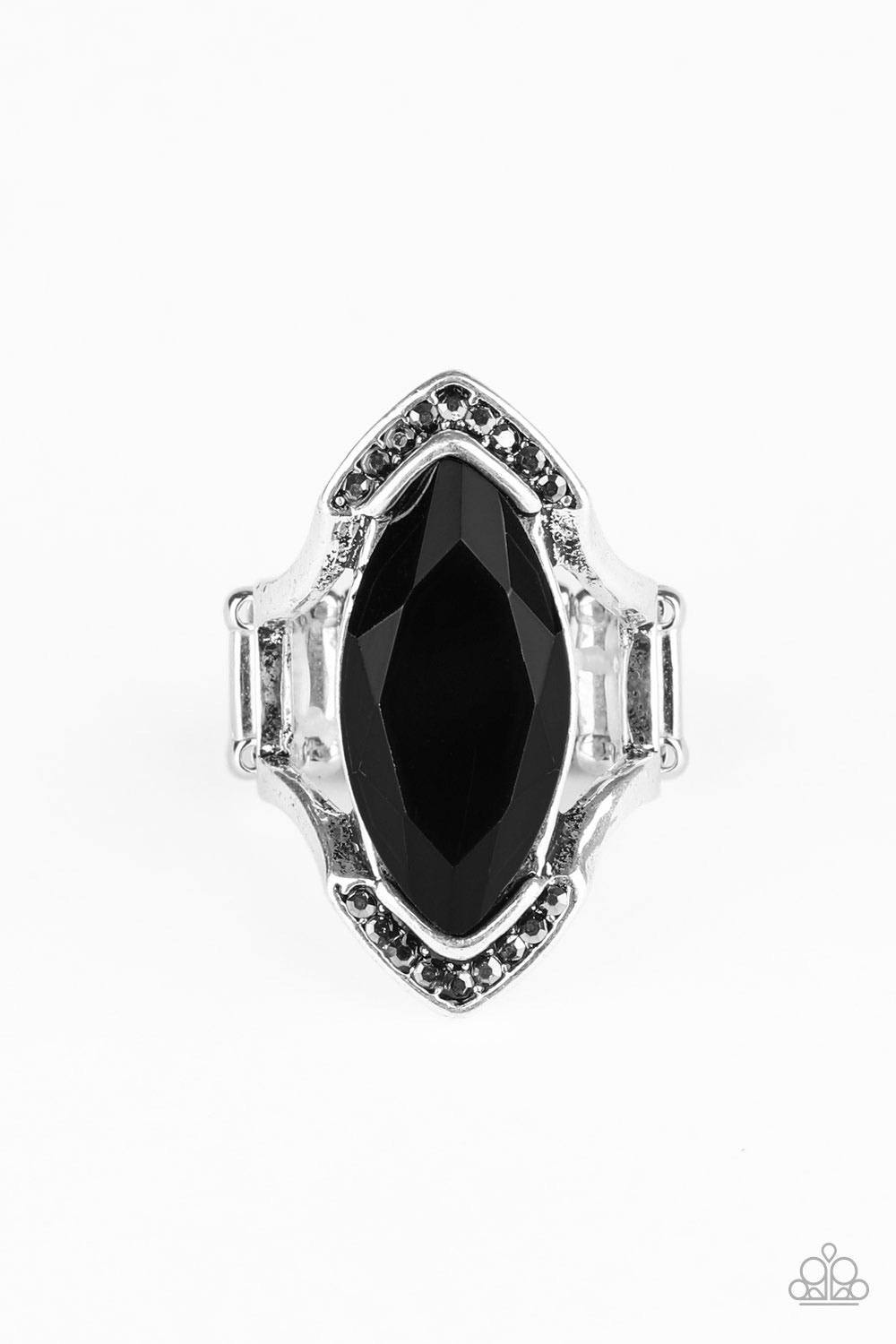 Paparazzi Rings Leading Luster - Black