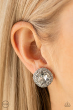 Load image into Gallery viewer, Paparazzi Earrings Diamond Duchess - White

