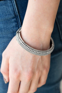 Paparazzi Bracelets Zimbabwe Zen - Silver