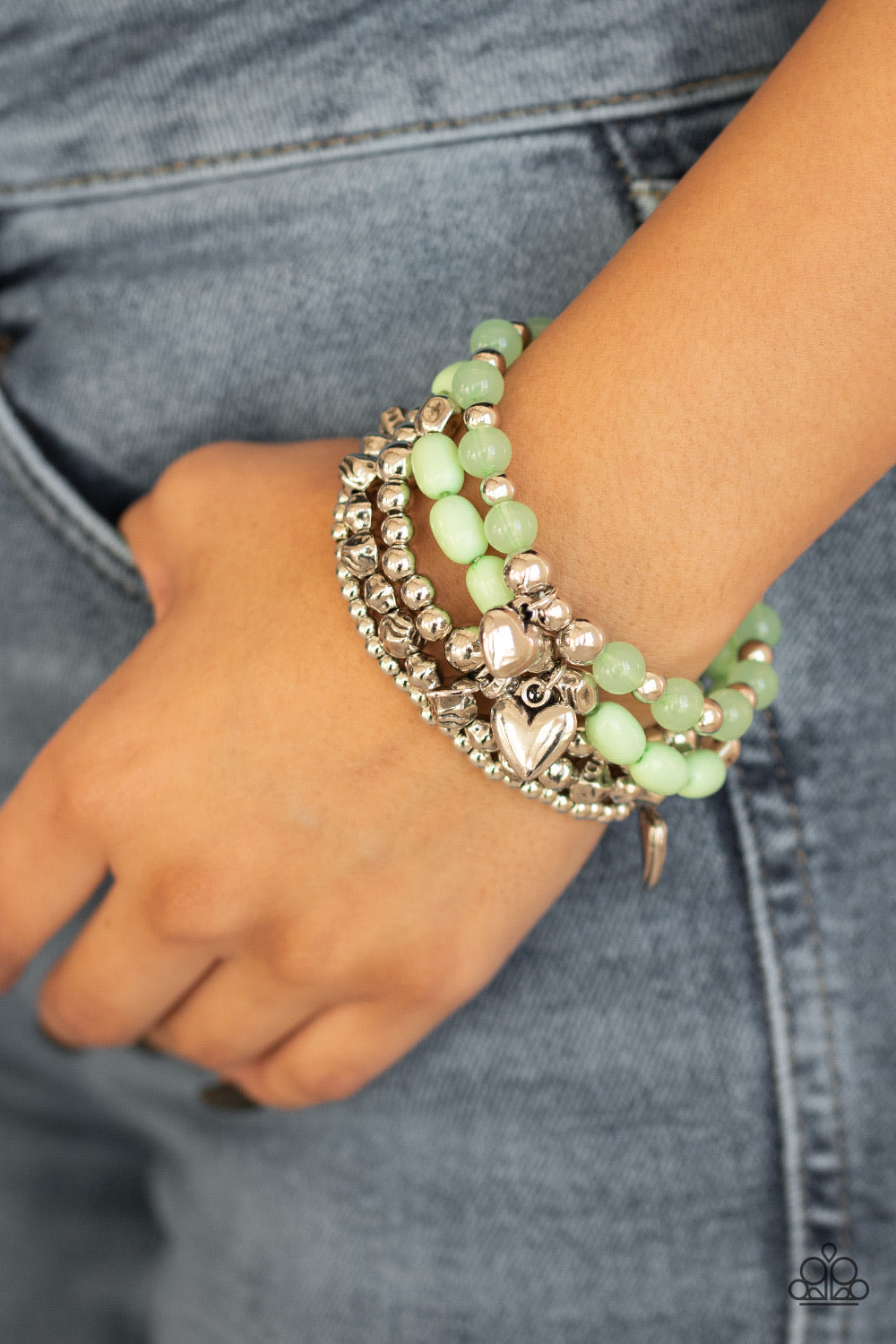 Paparazzi Bracelets No CHARM Done - Green