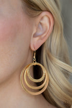 Load image into Gallery viewer, Paparazzi Earrings Tempting Texture - Gold
