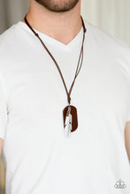 Load image into Gallery viewer, Paparazzi Necklaces Flying Solo - Brown
