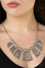 Load image into Gallery viewer, Paparazzi Necklaces Vintage Vineyard - Silver
