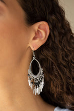 Load image into Gallery viewer, Paparazzi Earrings One Way Flight - Black
