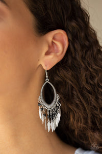 Paparazzi Earrings One Way Flight - Black