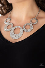 Load image into Gallery viewer, Paparazzi Necklaces Mildly Metro - Silver
