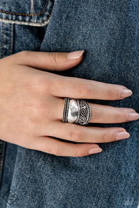 Paparazzi Ring: "Texture Tantrum" Fashion Fix