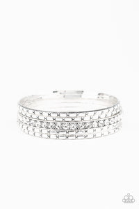 Paparazzi Bracelets Glitzy Grunge - White