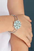 Load image into Gallery viewer, Paparazzi Bracelets Garden Extravagance - Blue
