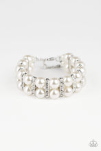 Load image into Gallery viewer, Paparazzi Bracelets Glowing Glam - White
