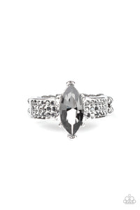 Paparazzi Rings Icy Iridescence - Silver