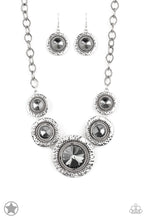 Load image into Gallery viewer, Paparazzi Necklaces Global Glamour
