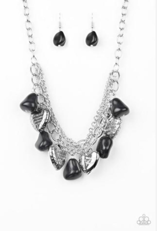 Paparazzi Necklaces Change of Heart Black