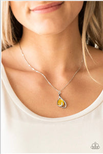 paparazzi necklace Tell Me A Love Story - Yellow