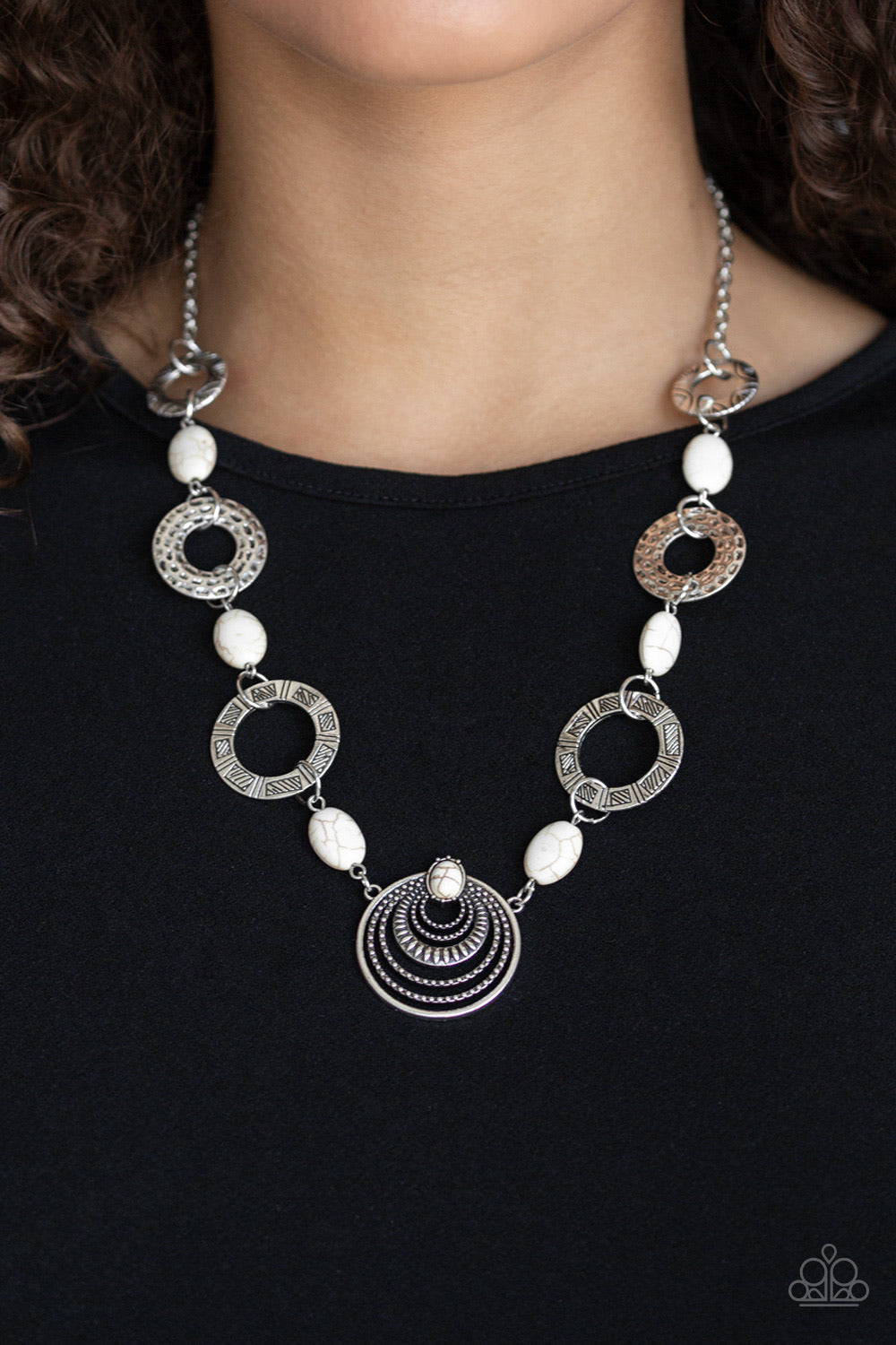 Paparazzi Necklaces Zen Trend - White