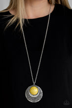 Load image into Gallery viewer, Paparazzi Necklaces Medallion Meadow - Yellow
