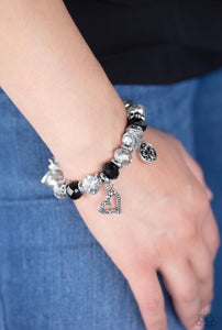 Paparazzi Bracelets Fabulously Flirty - Black