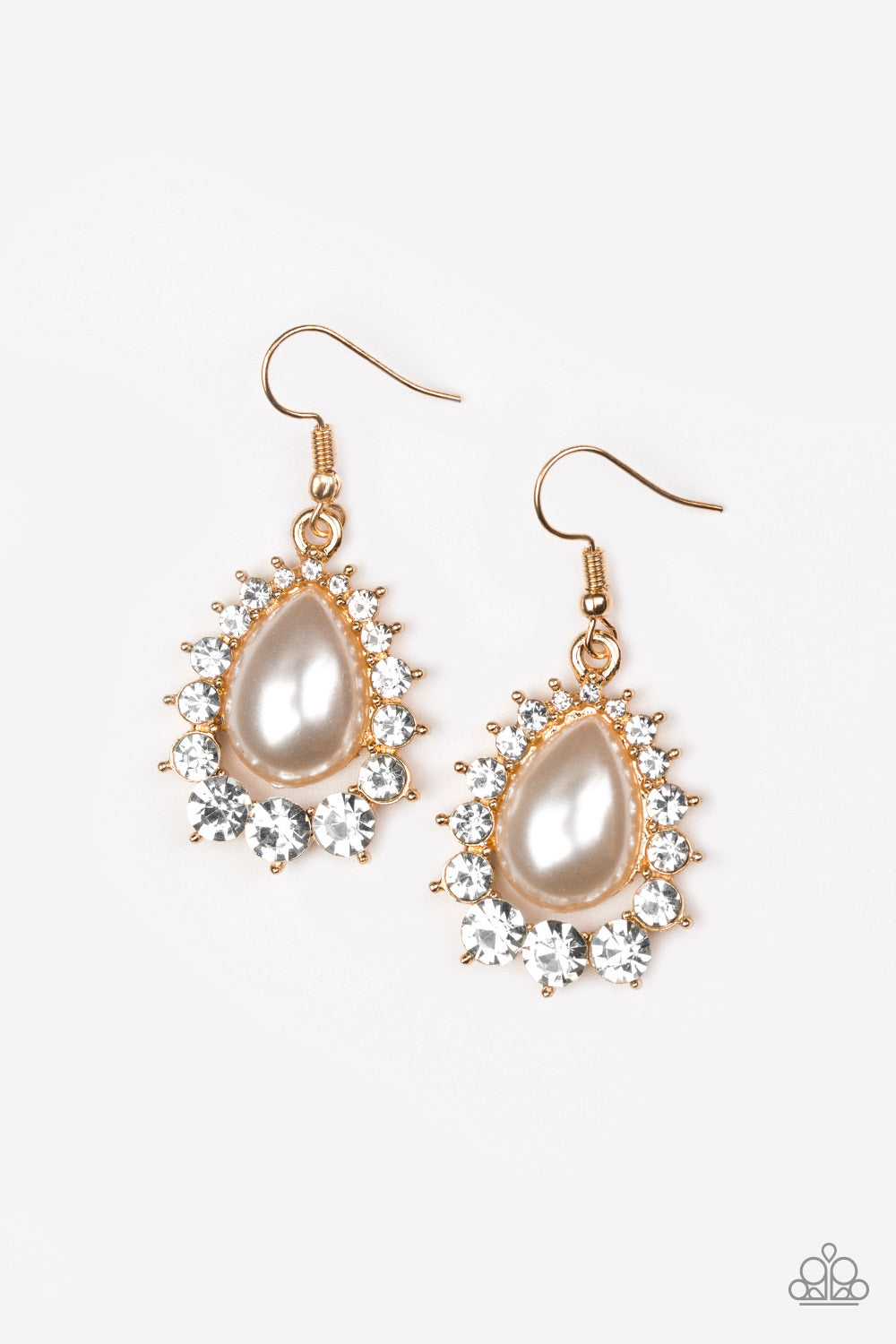 Paparazzi Earrings Regal Renewal - Gold