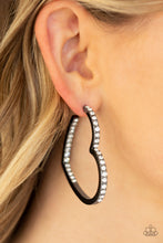 Load image into Gallery viewer, Paparazzi Earrings Heartbreaker - Black
