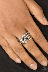 Paparazzi Rings Sparkle Showdown - Black