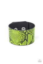 Load image into Gallery viewer, Paparazzi Bracelets Its a Jungle Out There - Green
