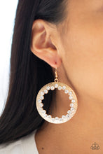 Load image into Gallery viewer, Paparazzi Earrings Gala Glitter - Gold
