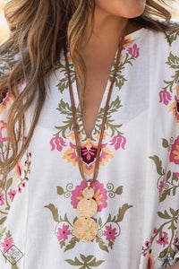 Necklace: ""Circulating Shimmer (P2RE-GDXX-382EM) Fashion Fix