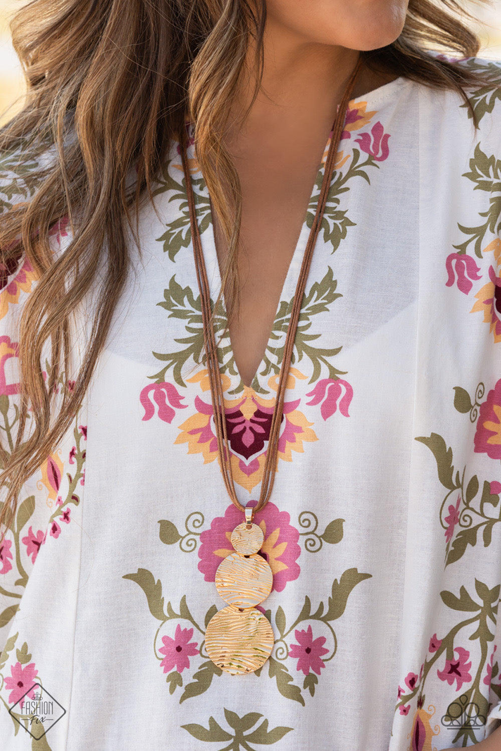 Necklace: 