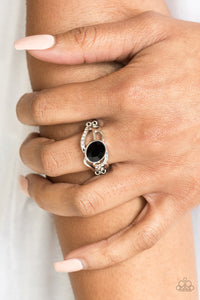 Paparazzi Rings Couldnt Care FLAWLESS - Black